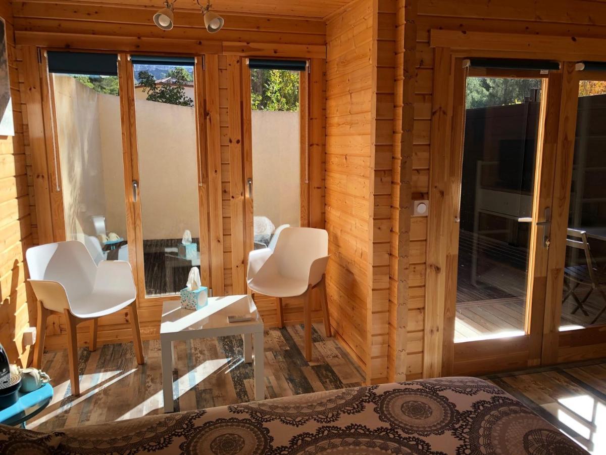 Chalet de La Source Rognac Extérieur photo